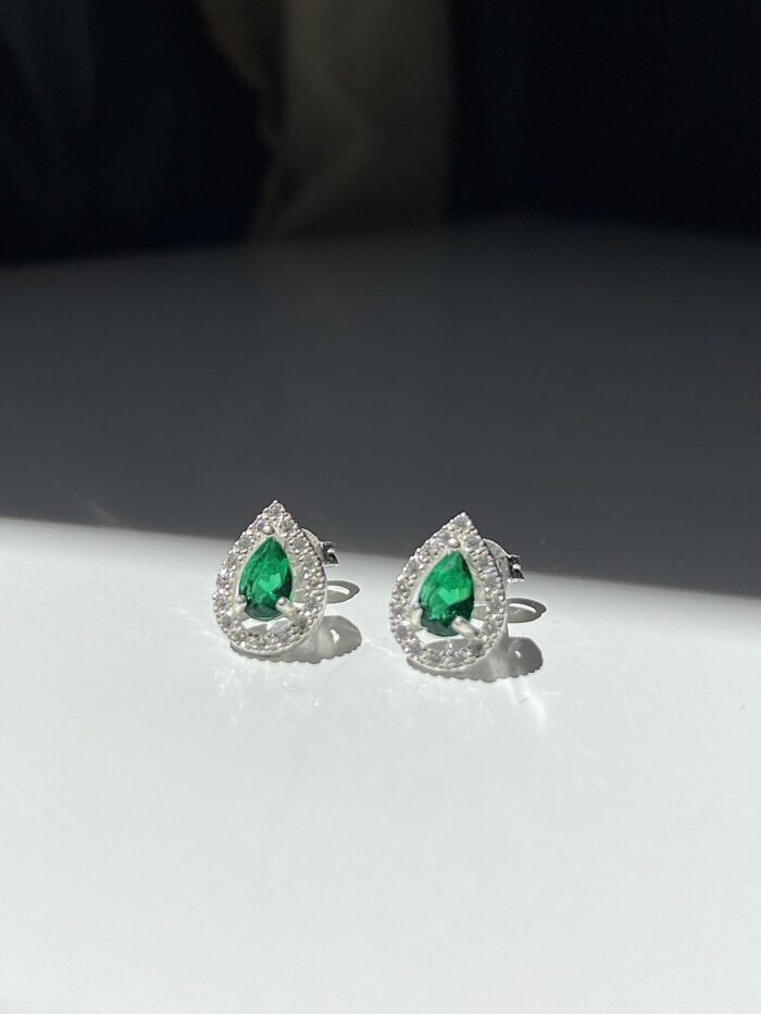 Brinco Gota Cravejada Verde