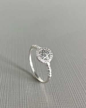 Anel Estrela de Davi Cravejado