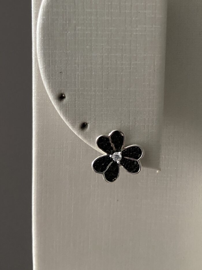 Brinco Flor Preta
