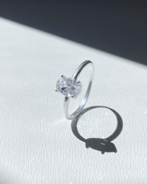 Anel Solitário Oval