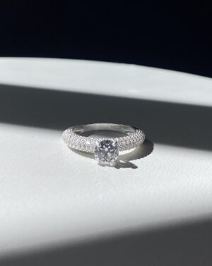 Anel Solitário Megan